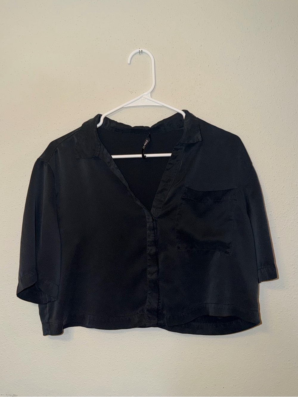 Quince 100% Silk Black Cropped Short Sleeve Blouse